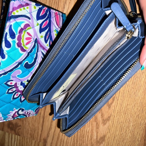 Wallets - Picture 5 of 5